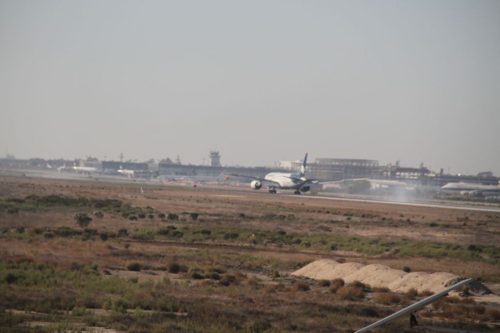 Boeing 787-8 (N966AM) - FINAL APPROACH 27 MMTJ