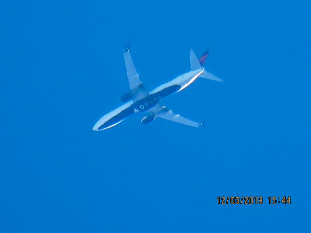 Boeing 737-900 (N865DN)