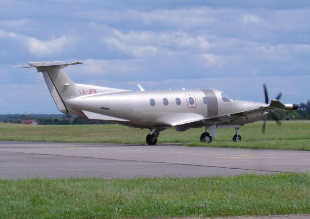 Pilatus PC-12 (LX-JFB)