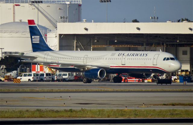 Airbus A321 (N559UW)