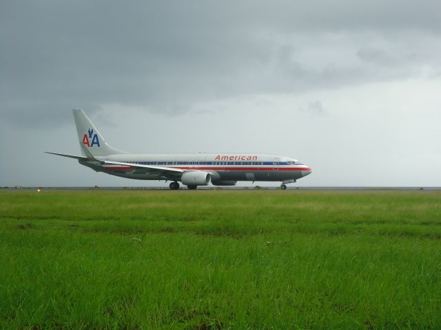 Boeing 737-700 (N878NN)