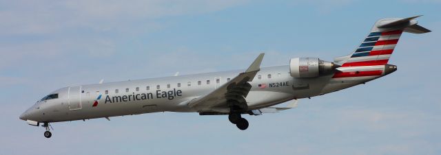 Canadair Regional Jet CRJ-700 (N524AE) - 10/9/15br /ORD to BWIbr /Flight 3258