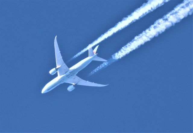 Boeing 787-8 (C-GHPV) - C-GHPV Boeing 787-8 Air Canada ACA891 De Rome FCO vers Toronto YYZ survolant la ville de Lavaltrie QC. Le 04-11-2022 à 15:13.