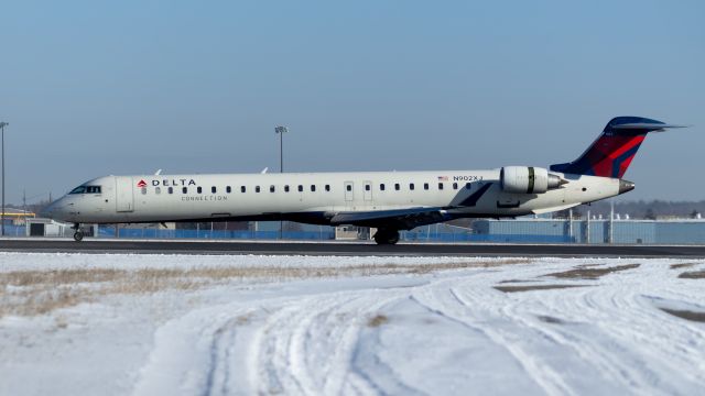 Canadair Regional Jet CRJ-900 (N902XJ)