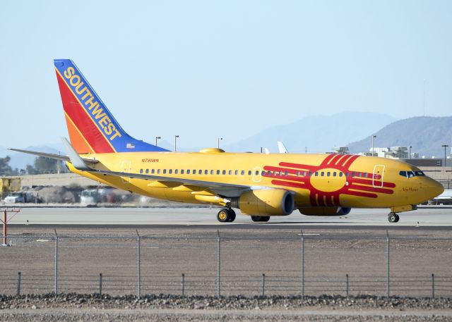 Boeing 737-700 (N781WN)