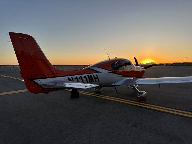 Cirrus SR22 Turbo (N111MH)