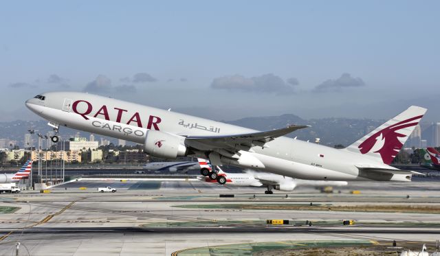 BOEING 777-200LR (A7-BFH) - Qatar Cargo departing LAX on 25L