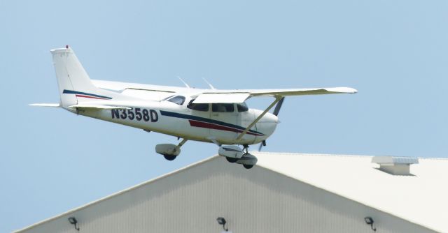 Cessna Skyhawk (N3558D)