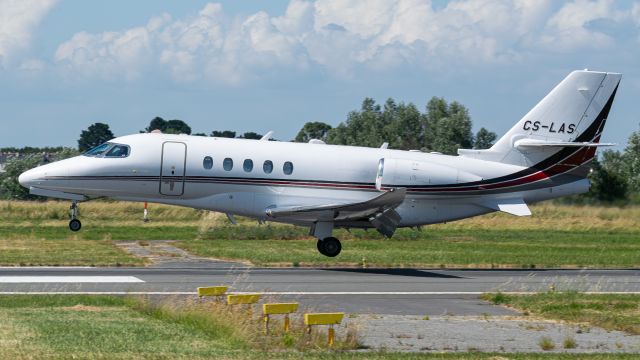 Cessna Citation Latitude (CS-LAS) - CS-LAS landing runway 25