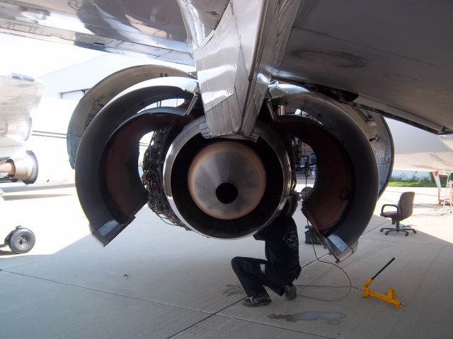BOEING 737-400 (SWQ801)