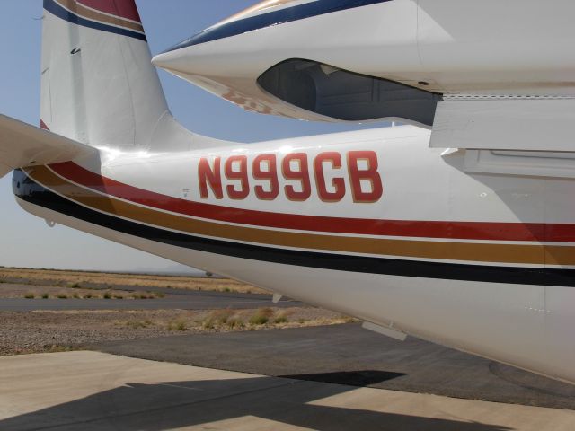 Aero Commander 500 (N999GB)