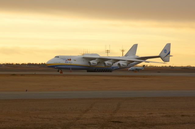 Antonov An-225 Mriya (UR-82060)