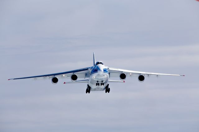 Antonov An-124 Ruslan (RA-82044)