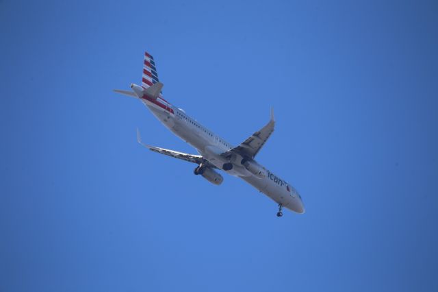 Airbus A321 (N154AA)