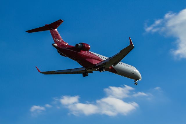 Canadair Regional Jet CRJ-700 (N870DC) - Canadair Regional Jet CRJ-700 (N870DC)