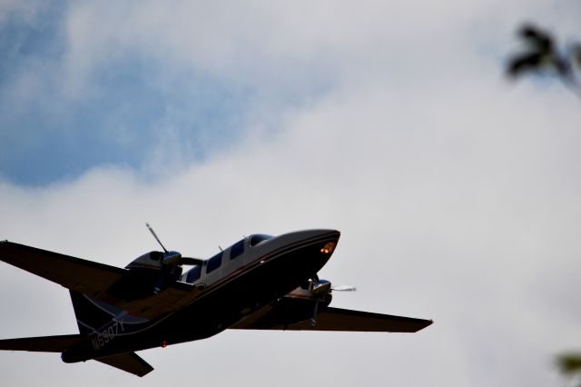 Piper Aerostar (N6907Y)
