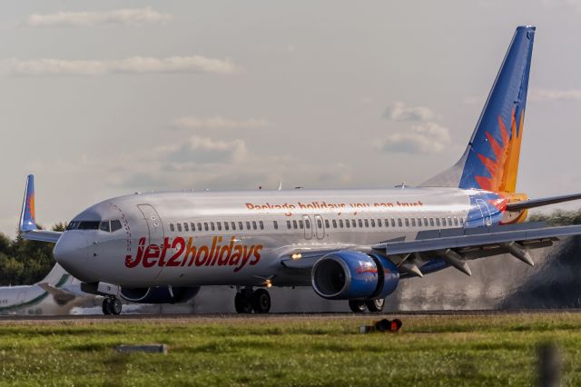 Boeing 737-800 (G-DRTM) - 17th Sept., 2022: Just touched down on runway 04 at Stansted Airport near London after arriving from El Matorral Airport in the Spanish island of Fuerteventura as flight LS 1452. 