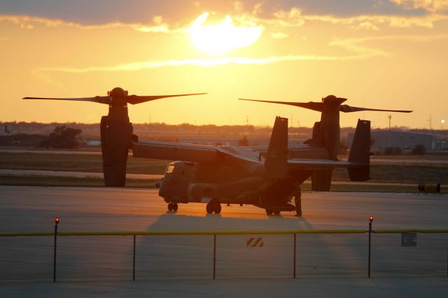 Bell V-22 Osprey (12-0066) - A USAF CV-22B Osprey stopping for fuel after a few low passes over Amarillo, TX on 22 Oct 2015.