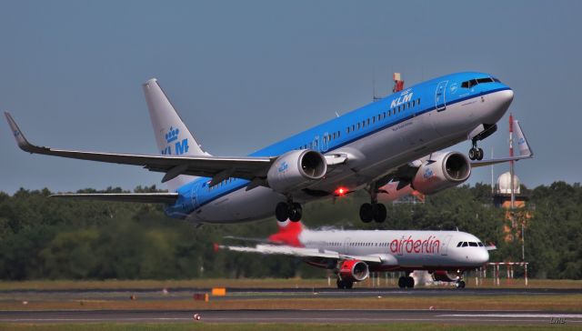 Boeing 737-800 (PH-BXI)