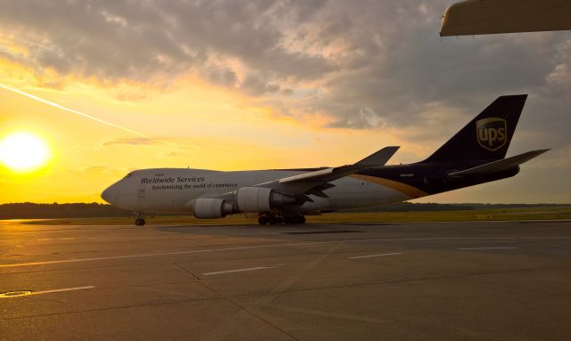 Boeing 747-400 (N570UP)