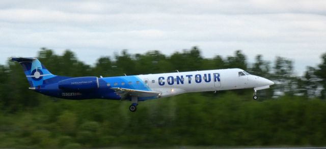 Embraer ERJ-135 (N808AE) - About to touch down is this 2001 Contour Airlines Embraer 140LR in the Spring of 2024.