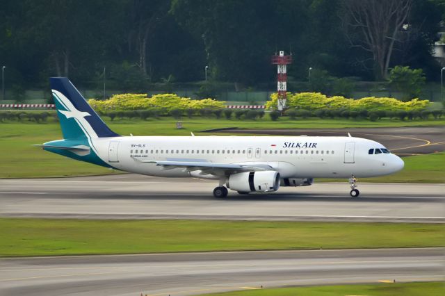 Airbus A320 (9V-SLS)