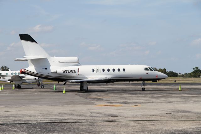 Dassault Falcon 50 (N921EW)