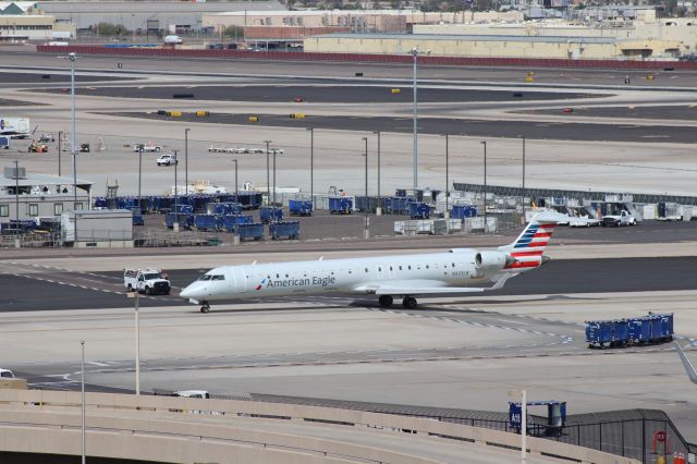 Canadair Regional Jet CRJ-900 (N933LR)