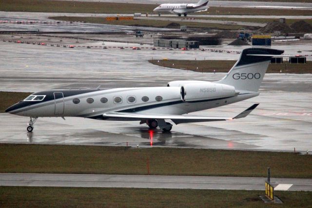 Gulfstream Aerospace Gulfstream G500 (N585G) - Taxiing to the ramp on 18-Jan-24 arriving from LFSB.