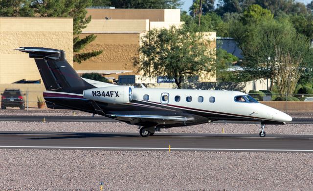 Embraer Phenom 300 (N344FX)