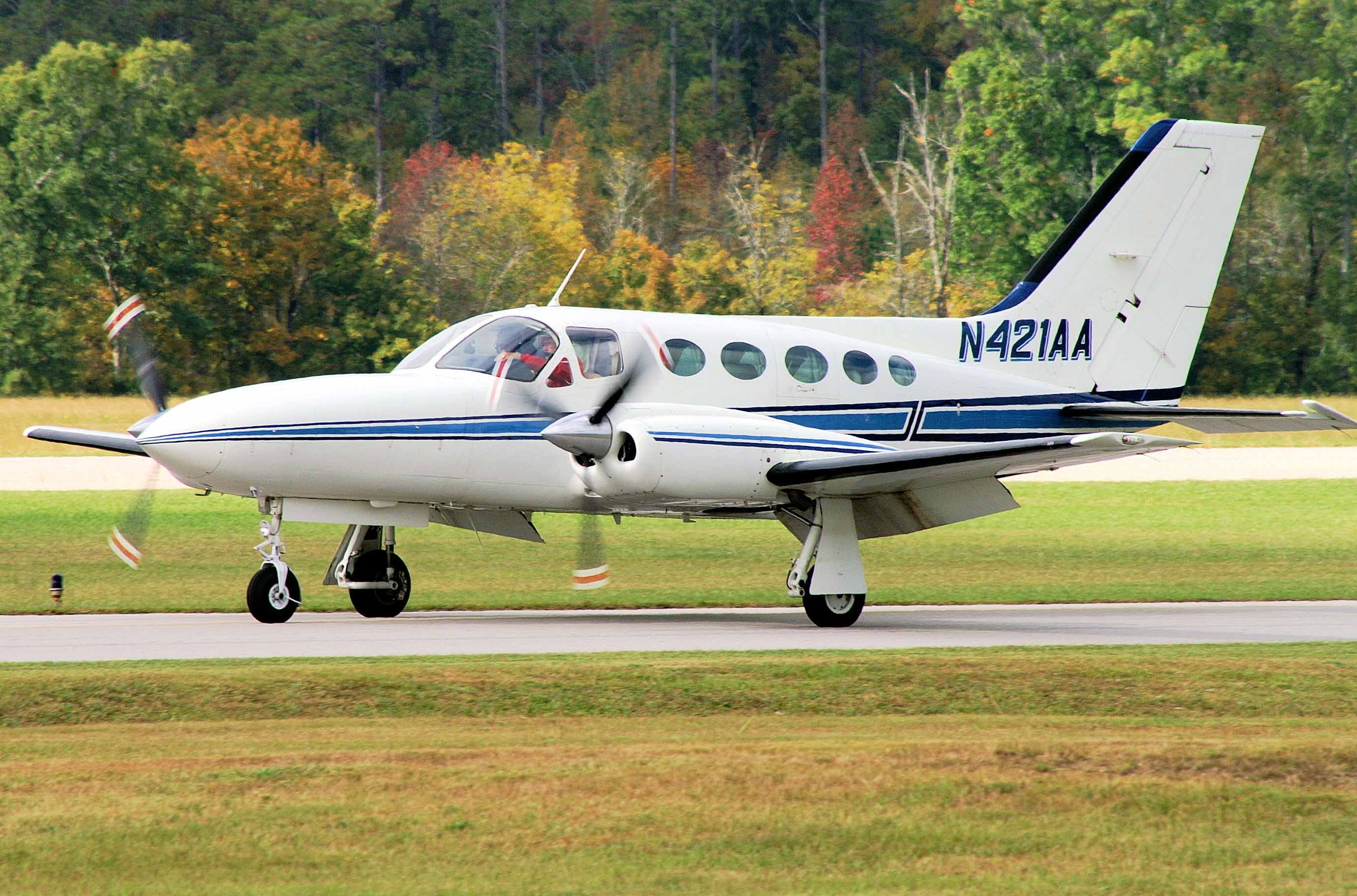 Cessna 421 (N421AA) - Landing roll out