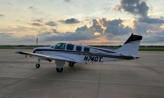 Beechcraft Bonanza (36) Turbo (N74DT)