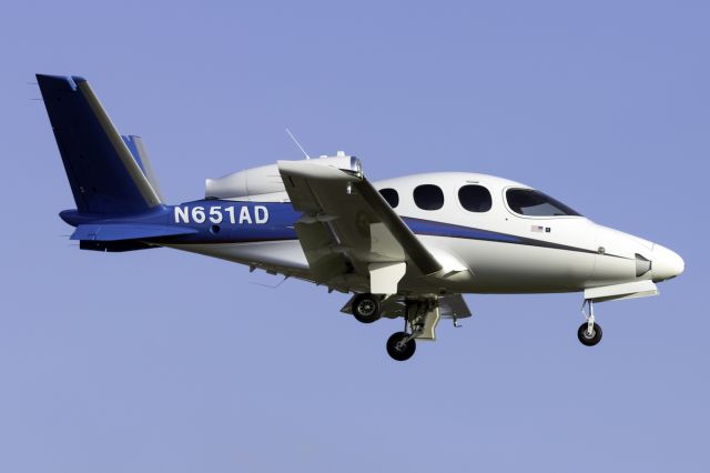 Cirrus Vision SF50 (N651AD)