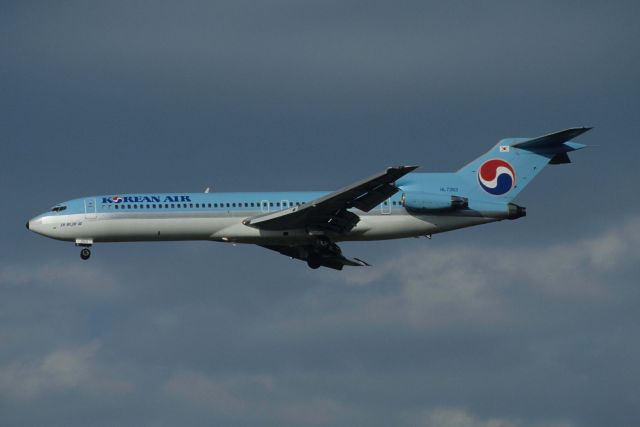 BOEING 727-200 (HL7353) - Final Approach to Narita Intl Airport Rwy34 on 1990/05/06