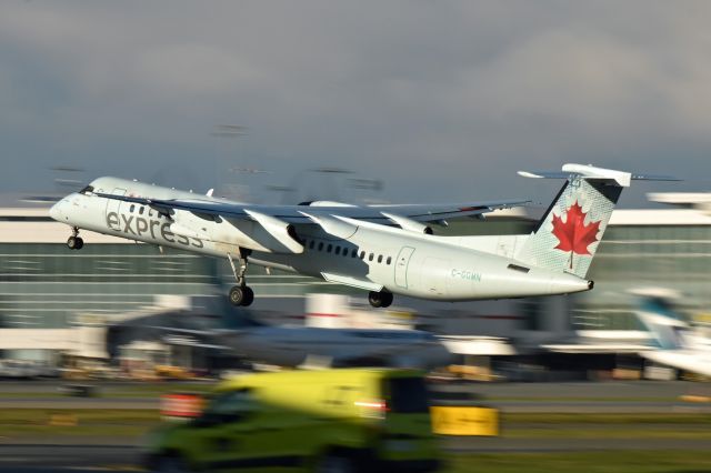 de Havilland Dash 8-400 (C-GGMN)