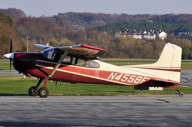 Cessna Skywagon (N4558F) - Seen at KFDK on 11/8/2009.      a href=http://discussions.flightaware.com/profile.php?mode=viewprofile&u=269247  [ concord977 profile ]/a