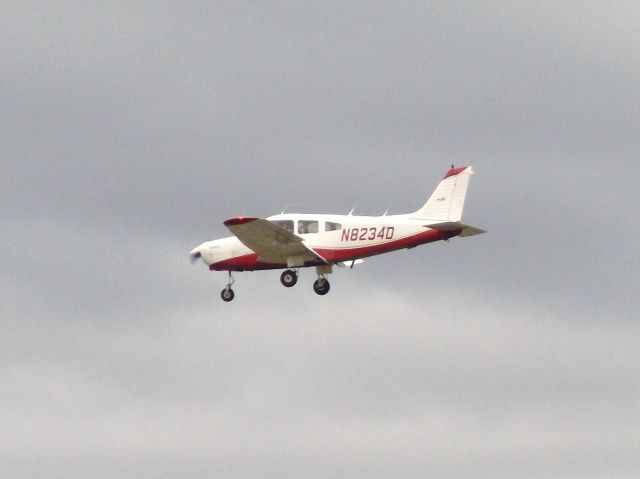 Piper Cherokee (N8234D)