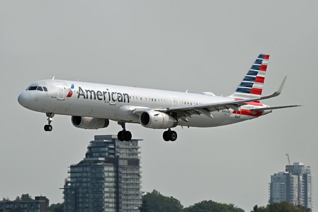 Airbus A321 (N986AN) - Hazy sky due to forest fire smoke