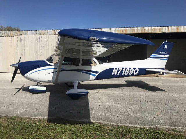 Cessna Skyhawk (N7189Q)