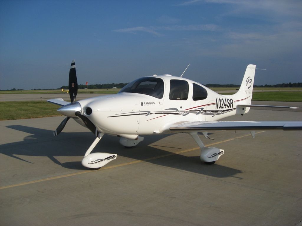 Cirrus SR-22 (N324SR)