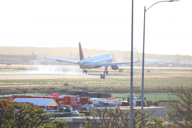 Airbus A320 (N364NW)