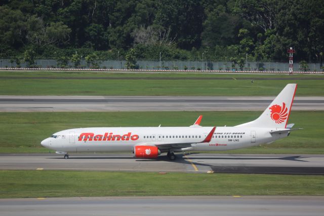 Boeing 737-800 (9M-LNG)