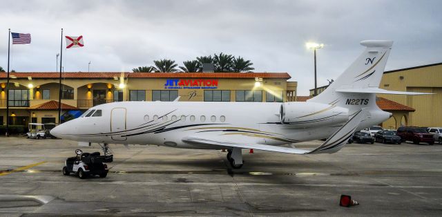 Dassault Falcon 2000 (N22TS) - On the ramp at Jet Aviation Dec 19
