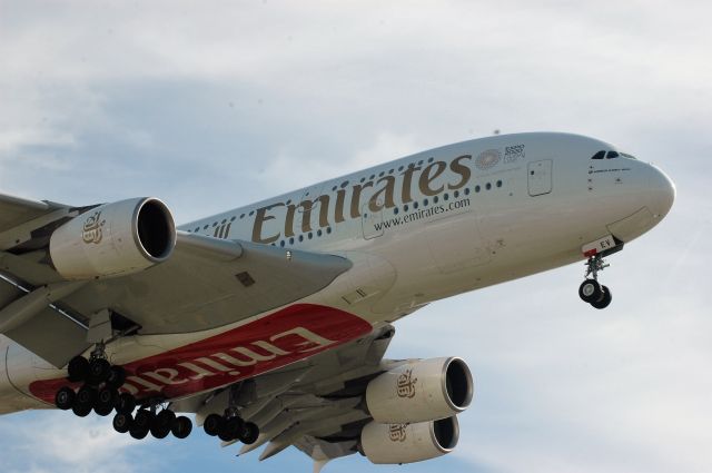 Airbus A380-800 (A6-EOF)