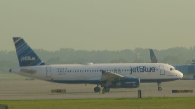 Airbus A320 (N632JB) - Del to JBU in 2006