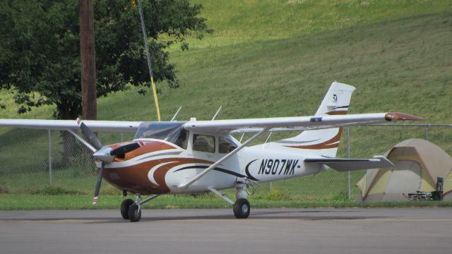 Cessna Skylane (N907WK)