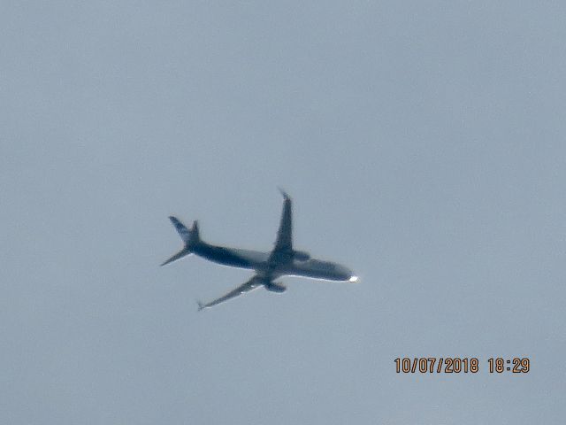 Boeing 737-900 (N290AK)