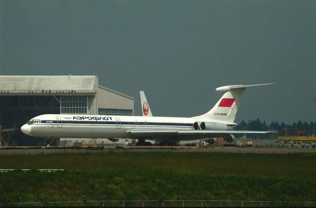 Ilyushin Il-62 (CCCP86499) - Departure at Narita Intl Airport Rwy34 on 1987/10/26