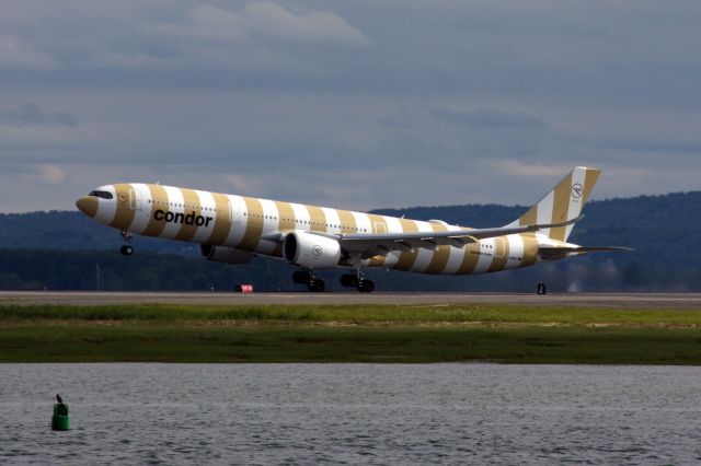 Airbus A330-900 (D-ANRJ)