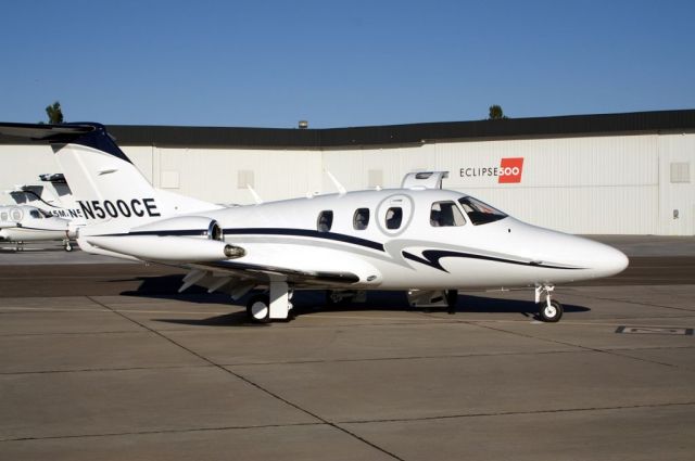 Eclipse 500 (N500CE)